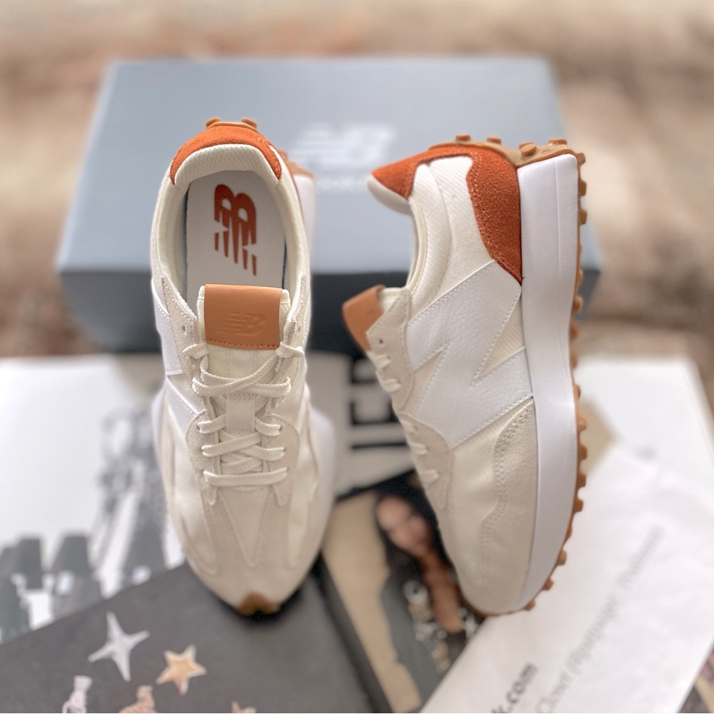 New Balance 327 Sneakers - Picture 11 of 16